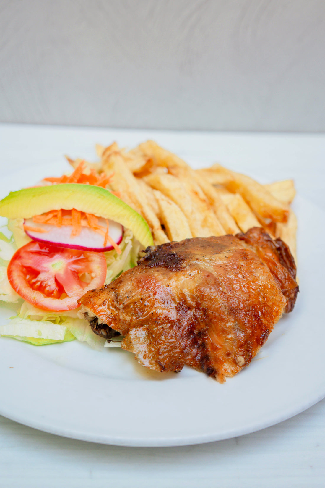 1/8 Brasa + Guarnición + Ensalada
