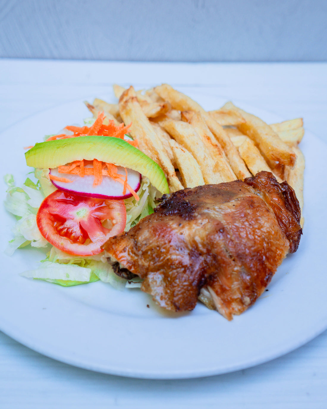 1/8 Brasa + Guarnición + Ensalada