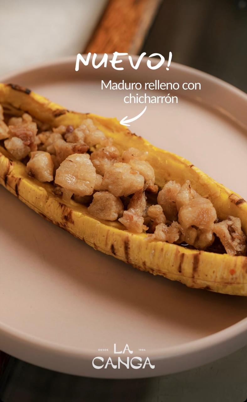Maduro relleno con  chicharron