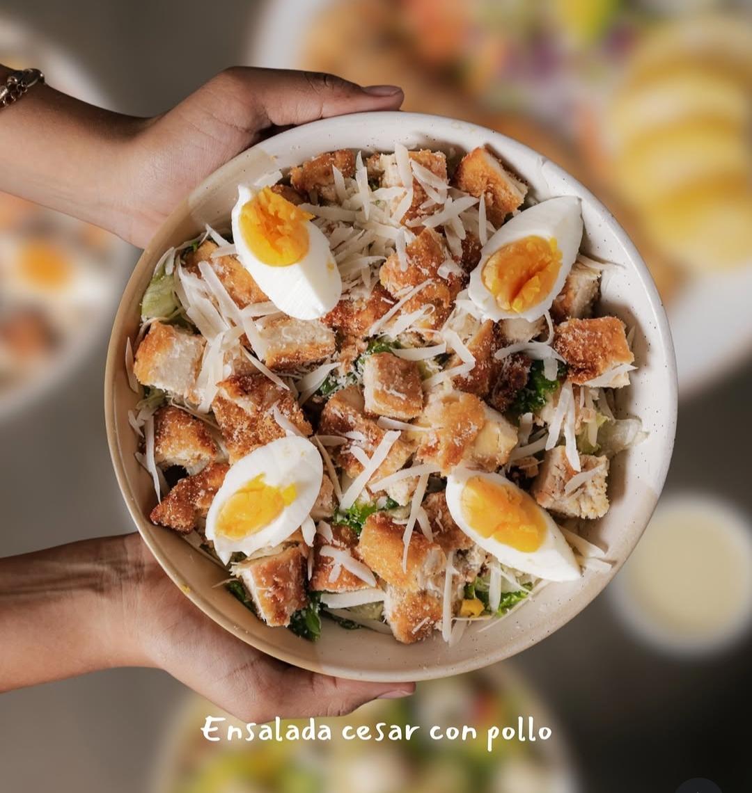 Ensalada Cesar con Pollo